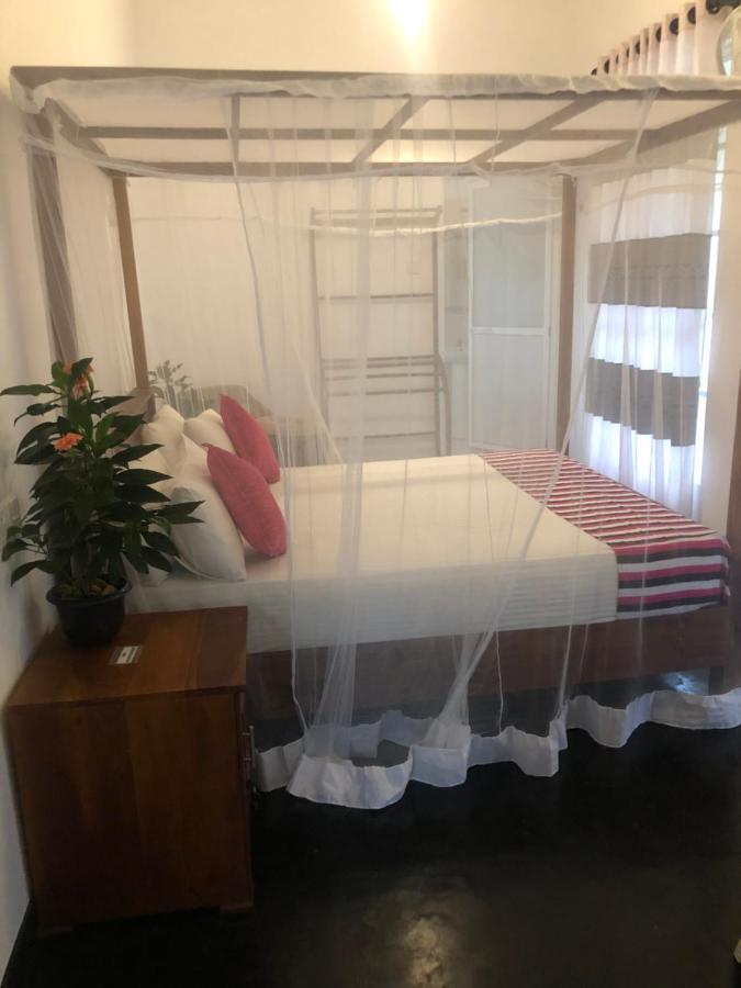 Hiriketiya New Radiant House Hotel Dikwella Ngoại thất bức ảnh
